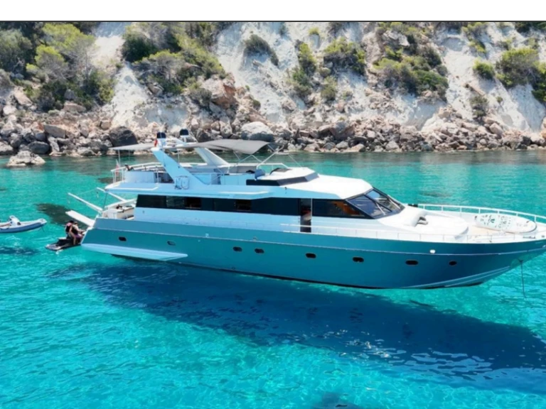 Canados 88 jednotlivci a charterové společnosti v Torrevieja