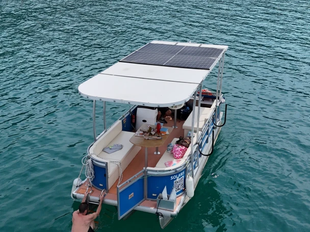 Pronájem lodi France pontoon 580 v Francie na Samboatu