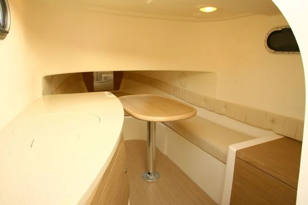 Pronájem jachty v Empuriabrava -Capelli Tempest 900 Cabine na Samboatu
