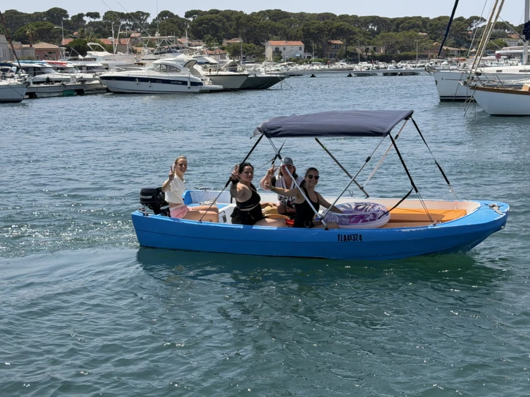 Pronajmout Motorová loď se skipperem či ne Yac fun  v Six-Fours-les-Plages