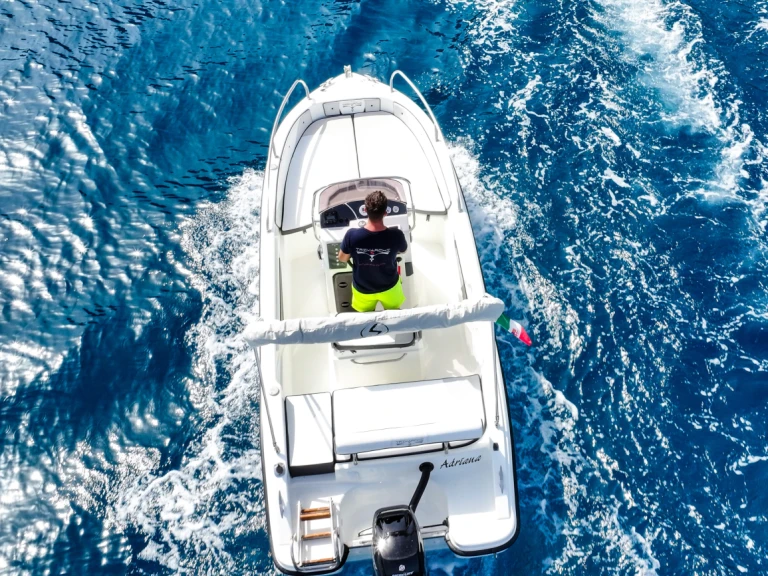 Pronajmout Motorová loď se skipperem či ne Trimarchi v Chioggia