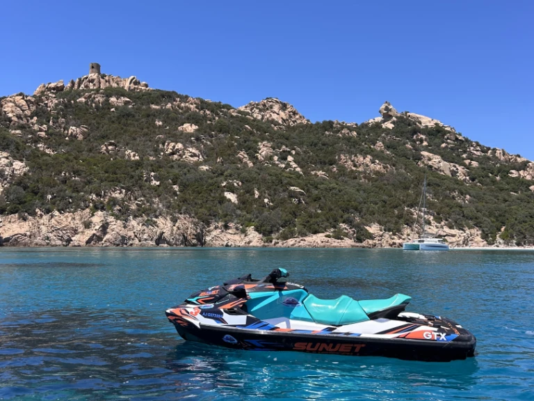 Pronajmout si Sea-Doo Gtx pro 130 v Pianottoli-Caldarello