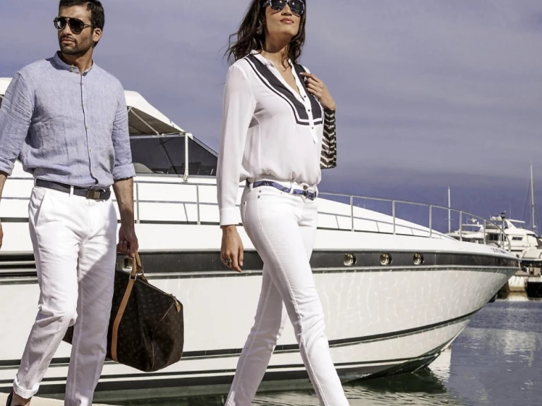Pronájem lodi Allyene lákavé ceny Leopard 72 Sport