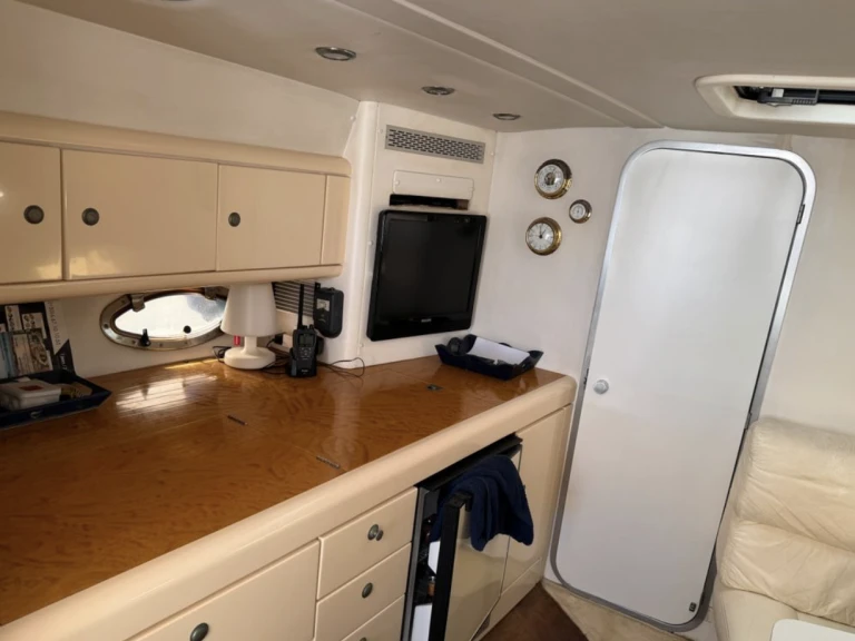 Sunseeker San Remo 35 jednotlivci a charterové společnosti v Cannes