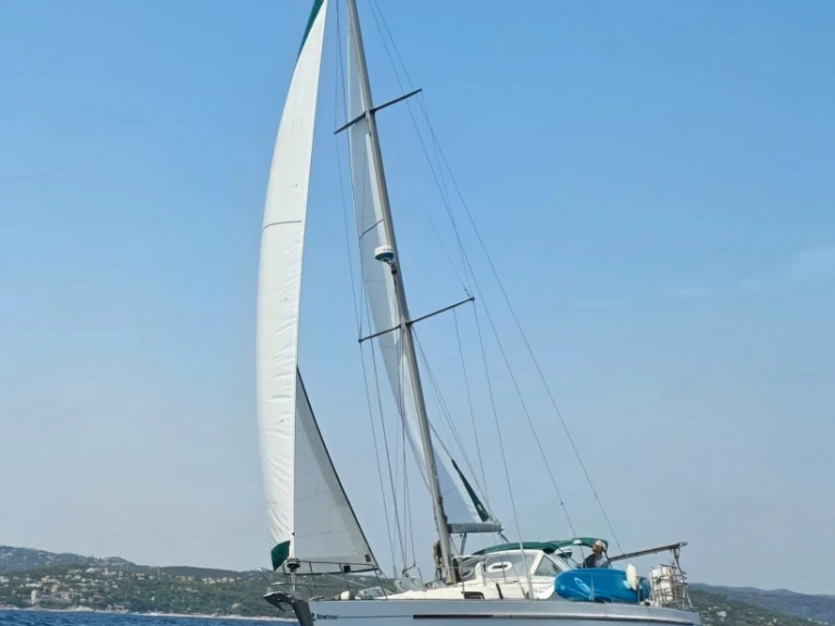 Pronájem lodi Palamos lákavé ceny OCEANIS 40 CC