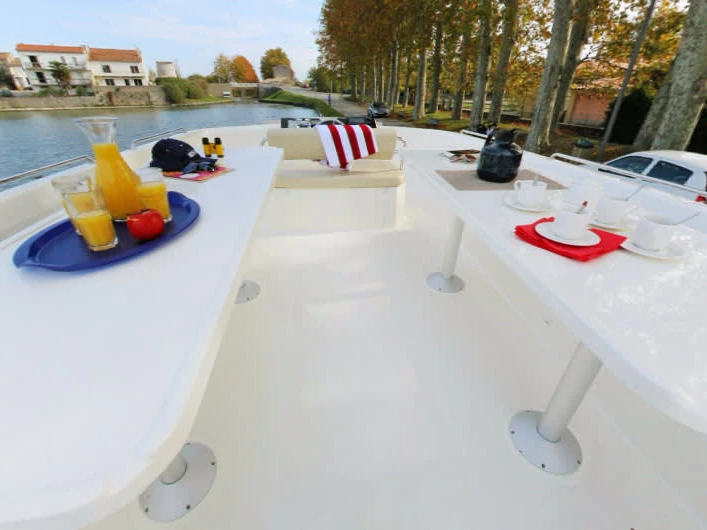 Pronájem jachty v Homps -Le Boat Vision3 Master na Samboatu