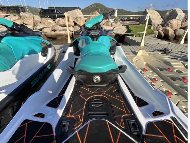 Sea-Doo Gtx pro 130 jednotlivci a charterové společnosti v Pianottoli-Caldarello
