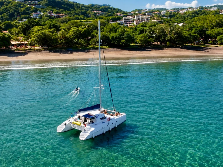 Pronájem lodi Bahía Culebra lákavé ceny custom