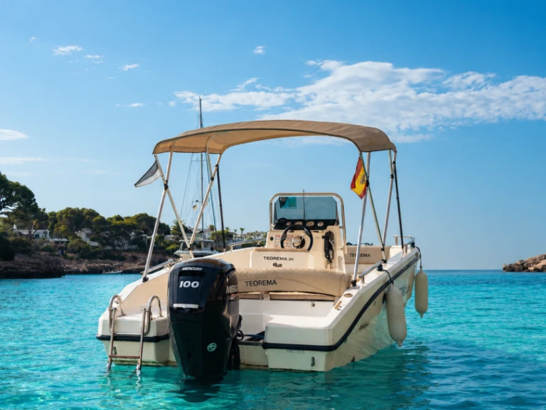 Pronájem Motorová loď Teorema Marine s licencí