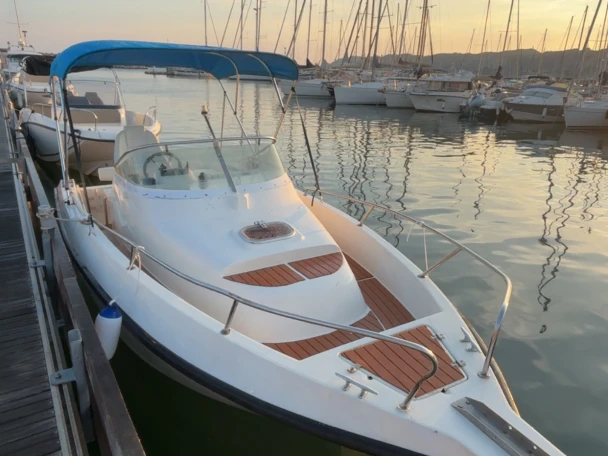 Pronájem lodi Balt 6.60 v Marseille na Samboatu