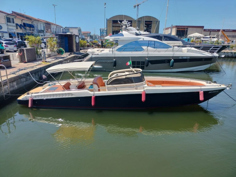 Pronájem lodi Viareggio lákavé ceny Iguana 36