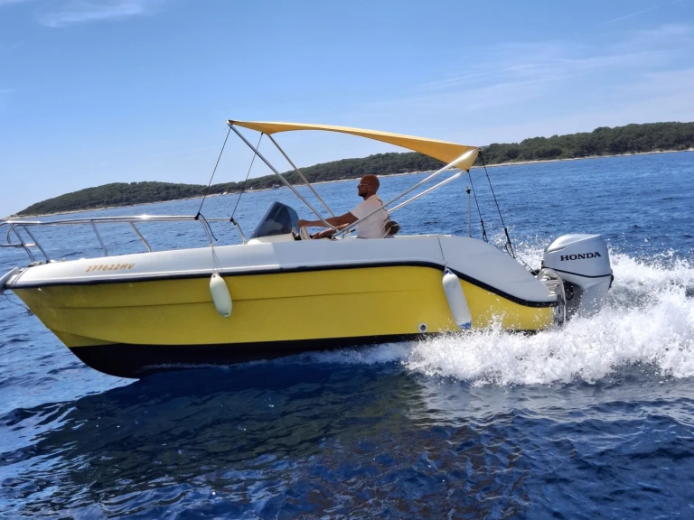 Pronájem Motorová loď v Hvar  -Marinello Eden 18