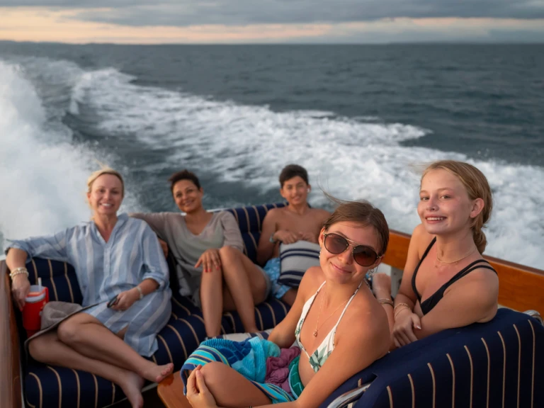 Pronájem lodi Custom Made custom v Bahía Herradura na Samboatu