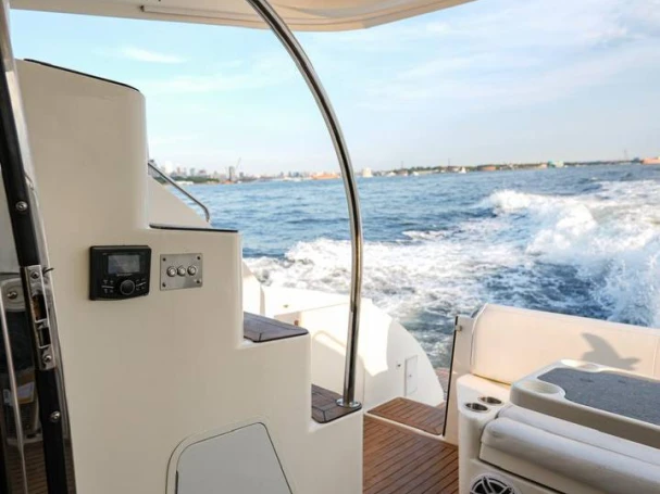 Pronájem jachty v New York (City) -Cruisers Yacht 447 na Samboatu