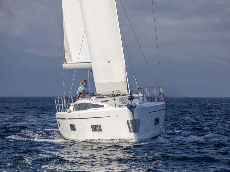 Pronájem lodi Murter-Kornati lákavé ceny Bavaria C42