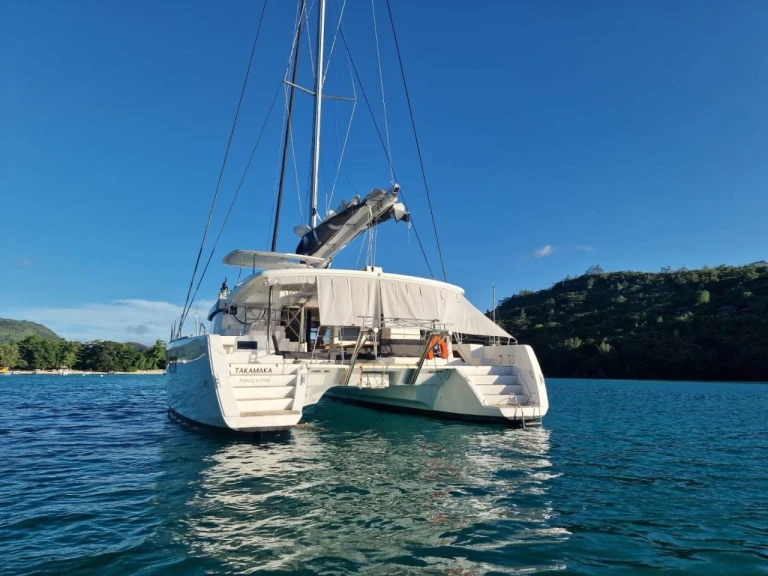 Pronájem lodi Bonifacio lákavé ceny Lagoon 52
