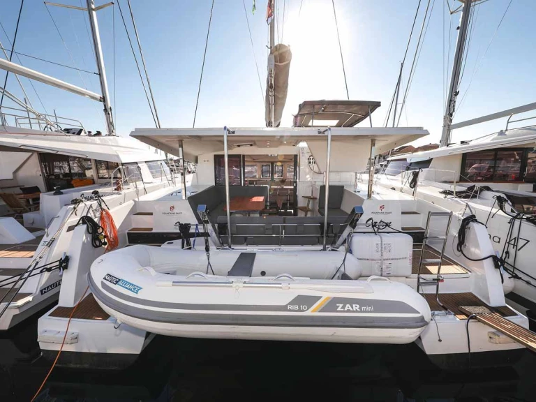 Pronájem Katamarán Fountaine Pajot s licencí