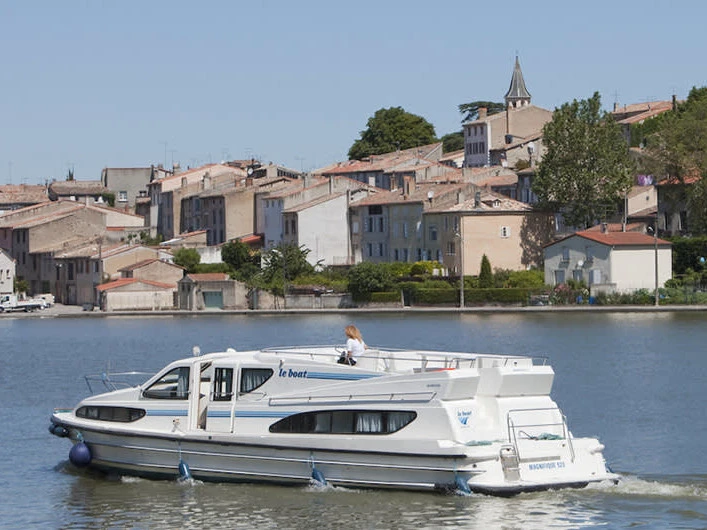 Pronájem Motorová loď Le Boat s licencí