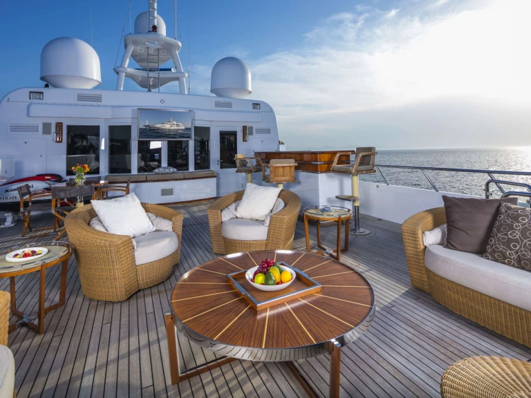 Pronájem jachty v Atény -Feadship PEGASUS na Samboatu