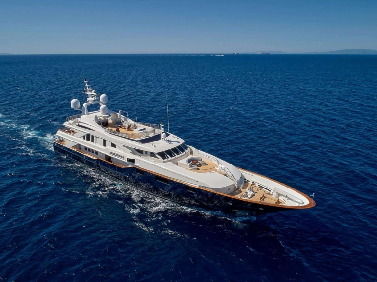 Pronajmout Jachta se skipperem či ne Benetti v Piraeus