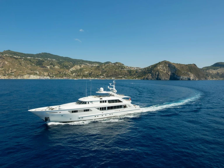 Pronajmout si International Shipyard Ancona PENELOPE  v Neapol
