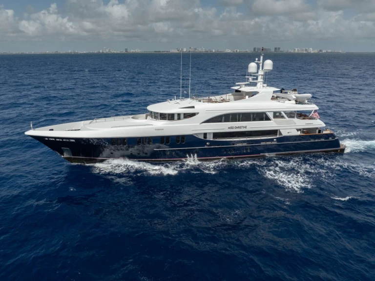 Pronajmout Jachta se skipperem či ne Trinity Yachts v New England