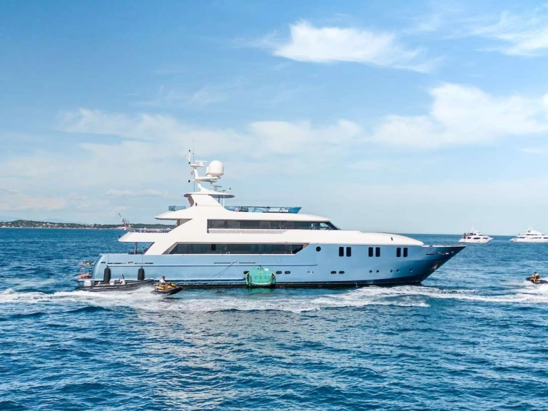 Pronájem Jachta Concept-Marine s licencí