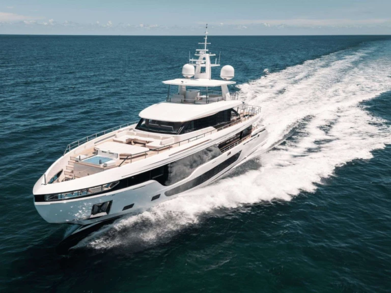 Azimut Tycoon jednotlivci a charterové společnosti v Miami