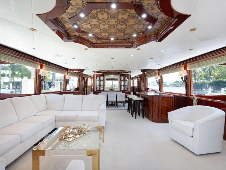 Pronajmout si Lazzara Lady Kristina v Fort Lauderdale