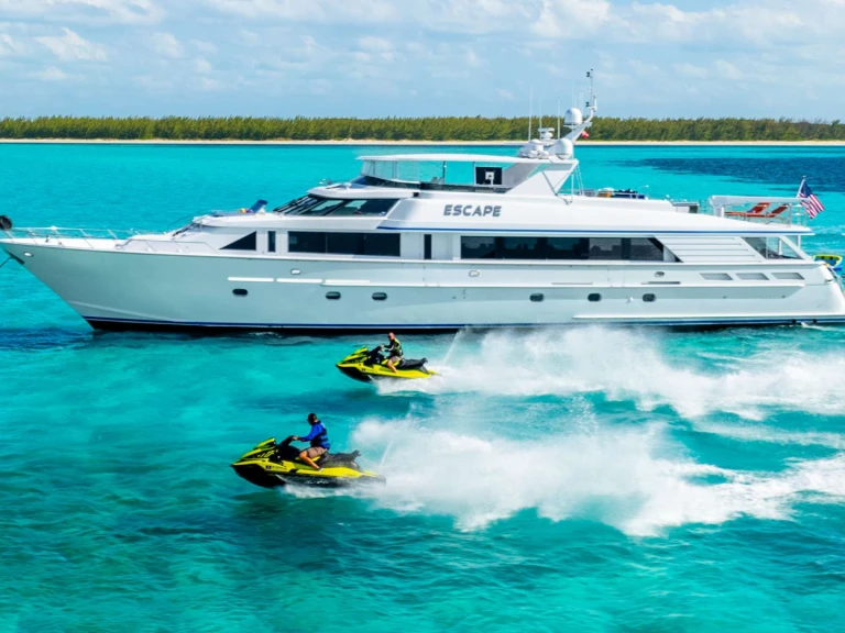 Pronájem lodi Hatteras ESCAPE v Nassau na Samboatu