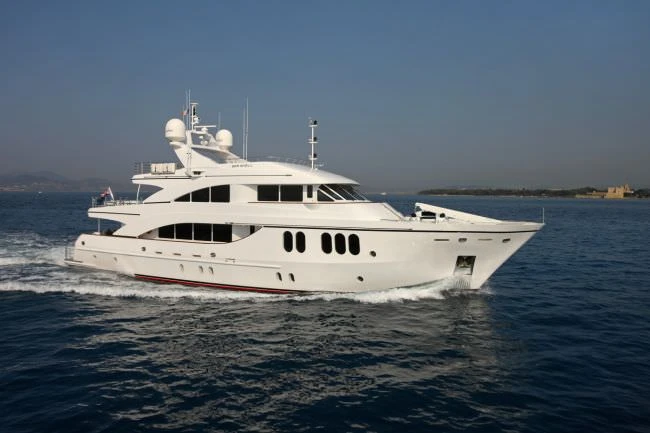 Pronájem Jachta v Cannes -Custom SEA SHELL