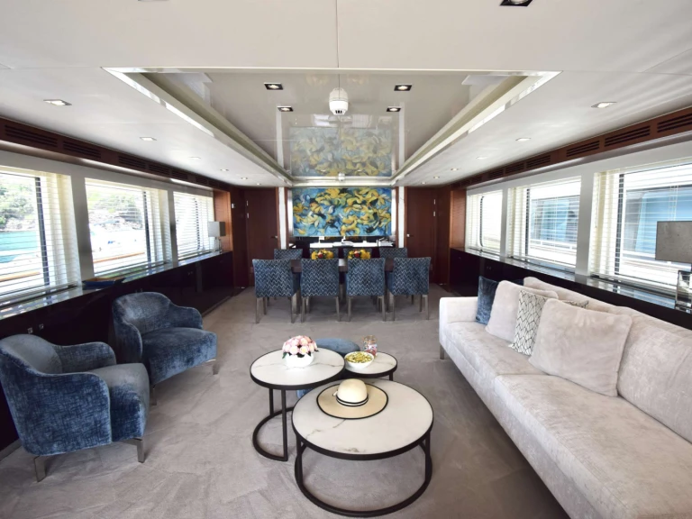 Pronajmout si  Custom Built Aluminum Cutter ORIZZONTE v Neapol