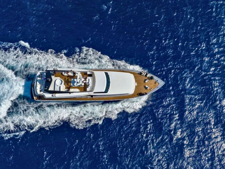 Cantieri di Pisa, Italy BELLINI jednotlivci a charterové společnosti v Řecko