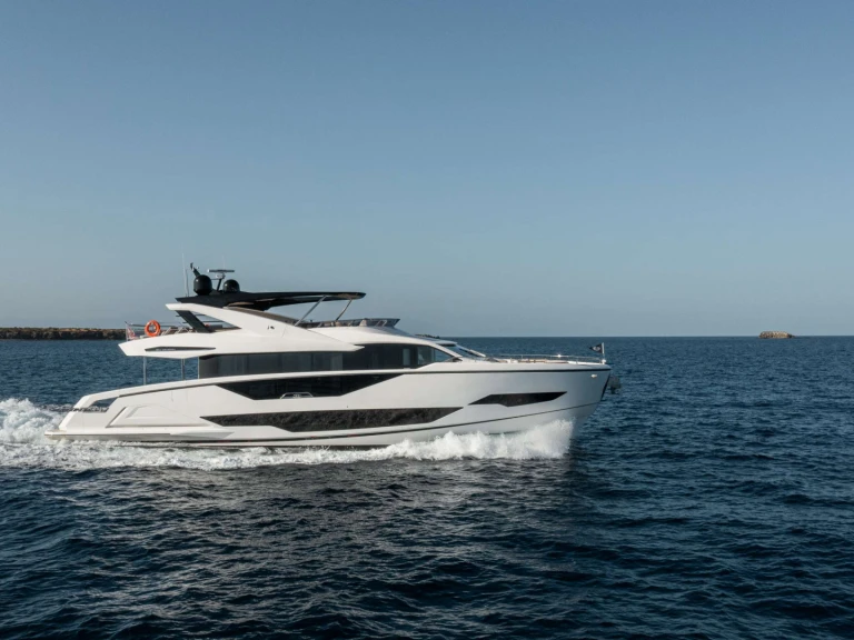 Sunseeker Wyldecrest jednotlivci a charterové společnosti v Cannes