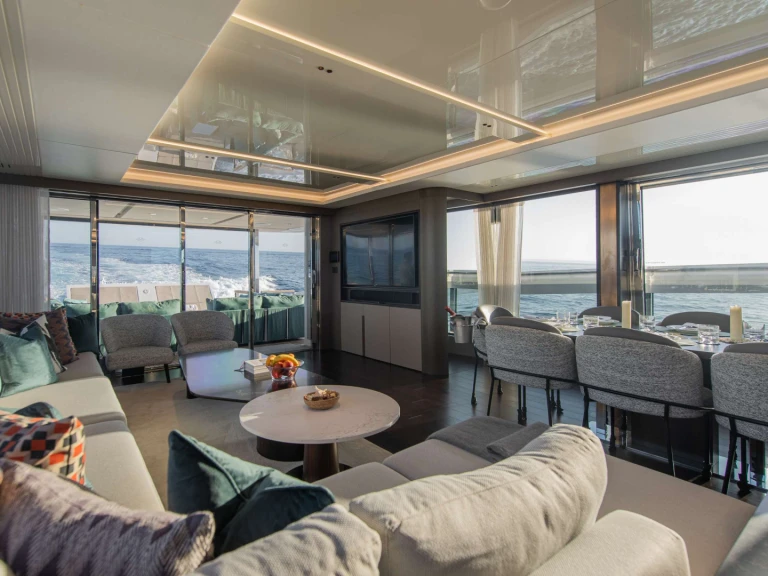 Pronajmout si Sunseeker Wyldecrest v Cannes