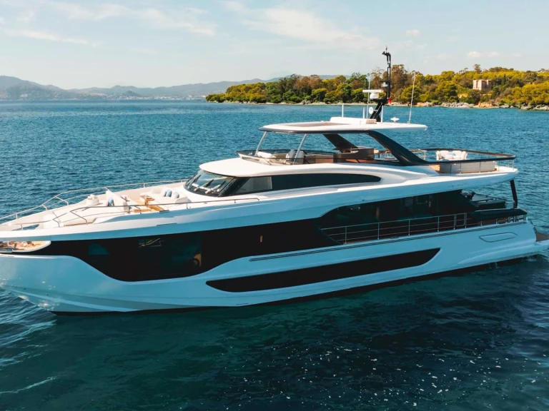 Pronajmout si Azimut First Horizon v Podstrana