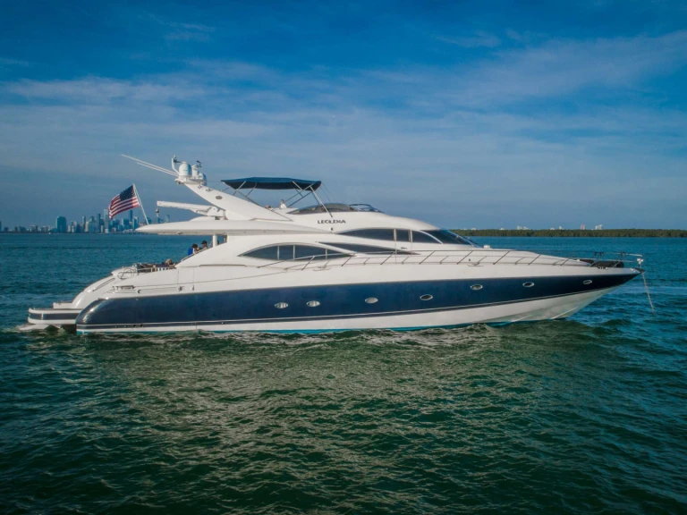 Pronájem Jachta Sunseeker s licencí