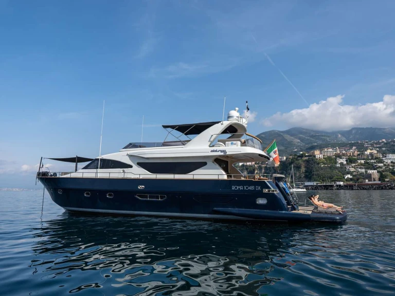 Pronajmout Jachta se skipperem či ne Alalunga v Isola d'Ischia