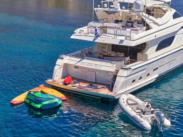 Pronájem lodi Ferretti APEΙRON BLUE v Lavrio na Samboatu
