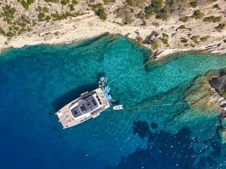 Pronájem Jachta v Atény -Fountaine Pajot CHRISTAL MIO 80 