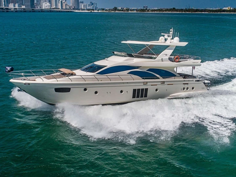 Pronájem jachty v Miami -Azimut OWN THE NIGHT na Samboatu