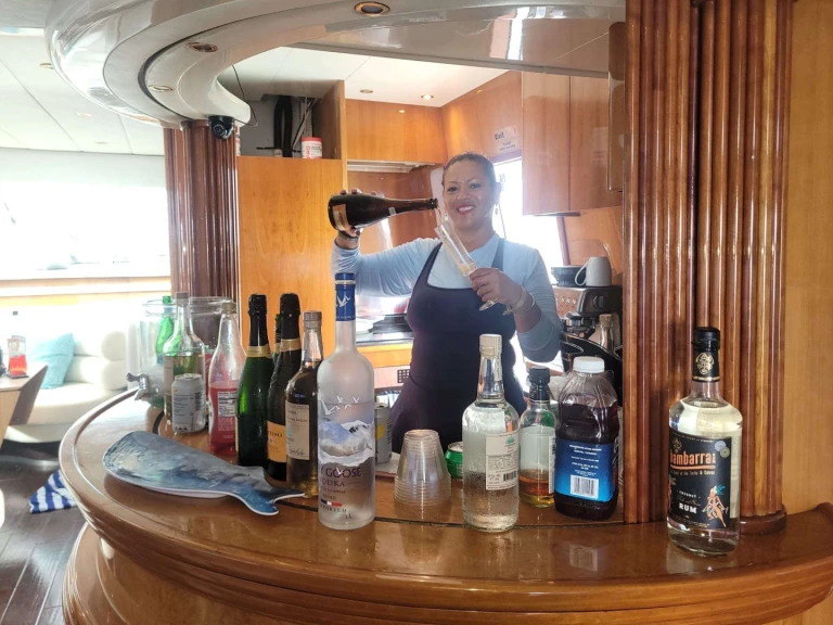 Pronajmout Jachta se skipperem či ne Azimut v Ostrovy Turks a Caicos