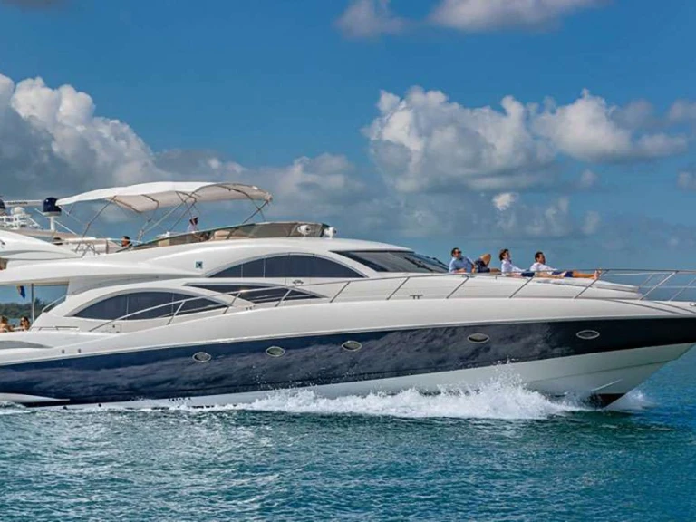 Pronajmout Jachta se skipperem či ne Sunseeker v Miami