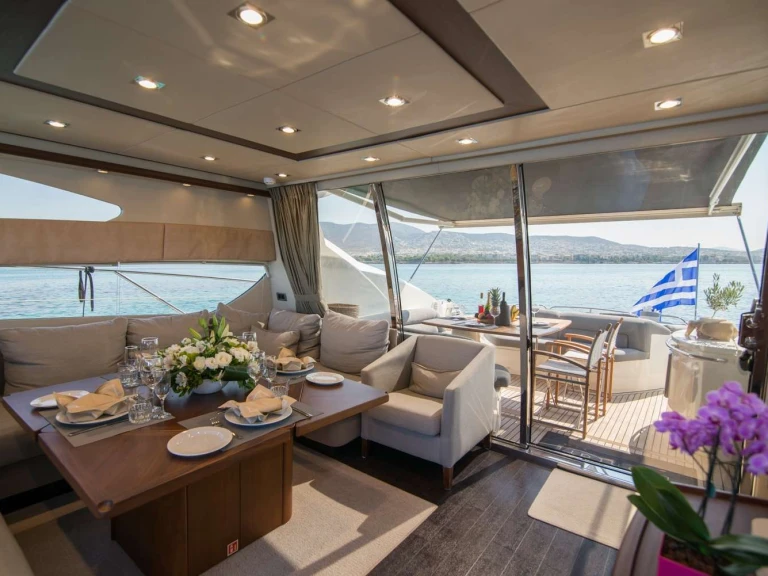 Pronajmout Jachta se skipperem či ne Sunseeker v Řecko