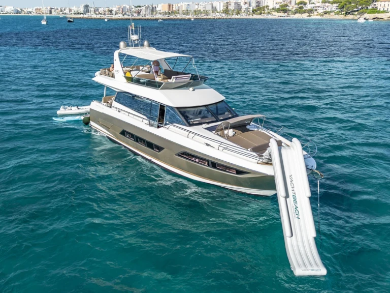 Pronajmout Jachta se skipperem či ne Prestige Yachts v Neapol