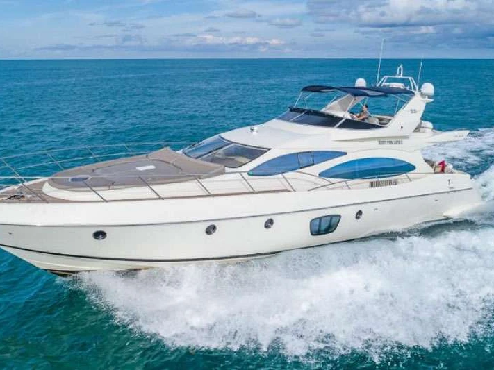 Pronájem lodi Azimut EVOLUTION v Řecko na Samboatu