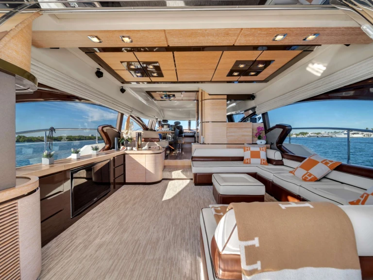 Jachta k pronájmu v Sunny Isles Beach (City) za nejlepší cenu