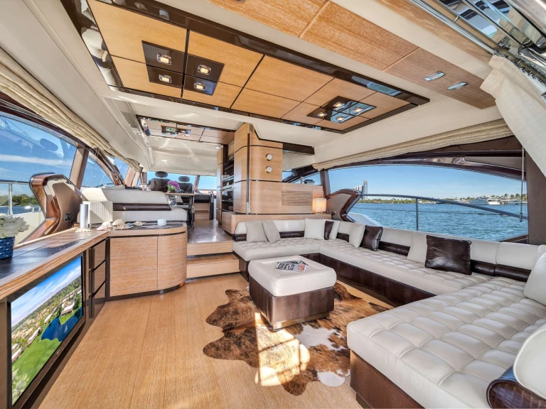 Pronajmout si Azimut LUPO II v Sunny Isles Beach