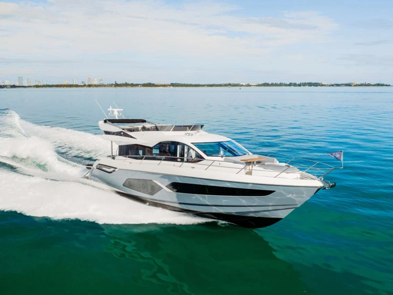 Pronájem Jachta Sunseeker s licencí