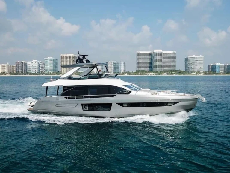 Pronájem lodi Azimut Spysea v Miami na Samboatu